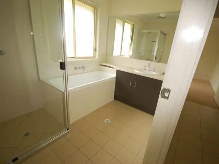 Seventh view of Homely semi-detached listing, 1/6 Roselea Court, Warwick QLD 4370