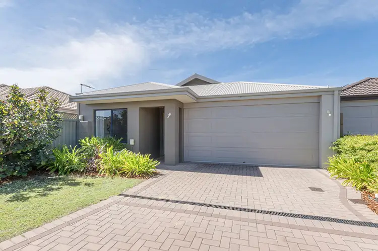 9 Gahnia St, Piara Waters WA 6112