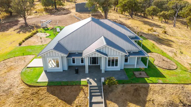 'The Views'/285 Hoffmans Road, Culcairn NSW 2660