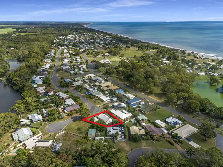 8 Orchid Dr, Moore Park Beach QLD 4670
