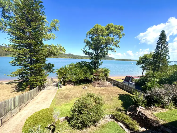 182 Canaipa Point Dr, Russell Island QLD 4184