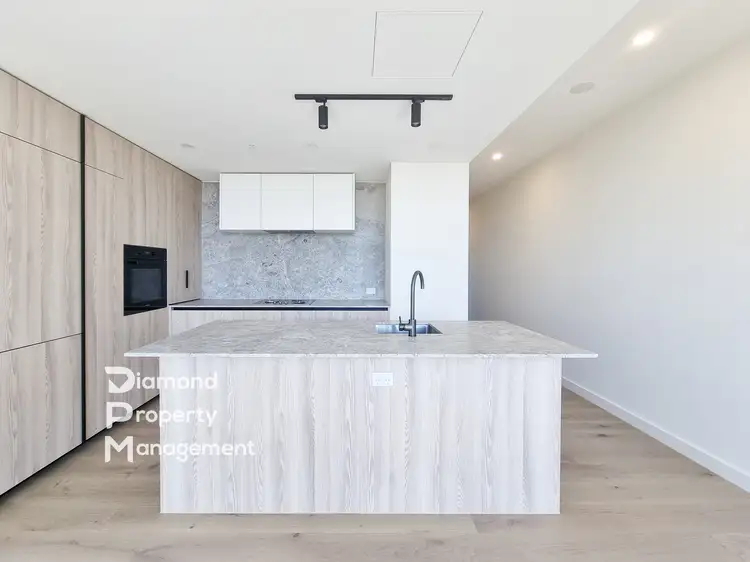 563 Dandenong Road