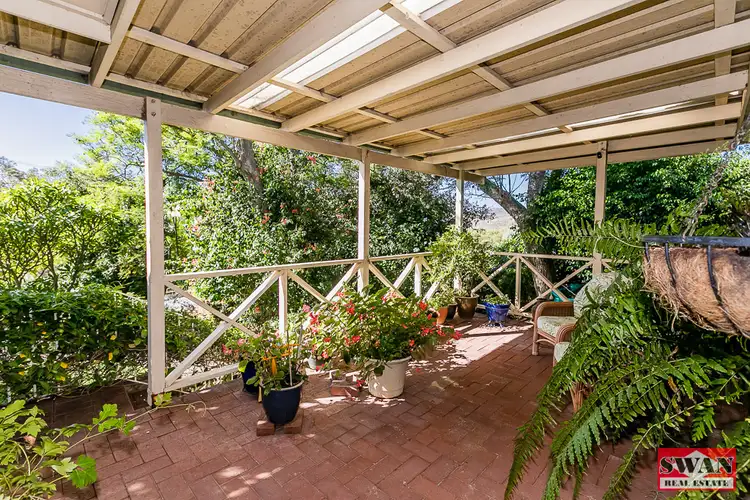 54 Weston Dr, Swan View WA 6056