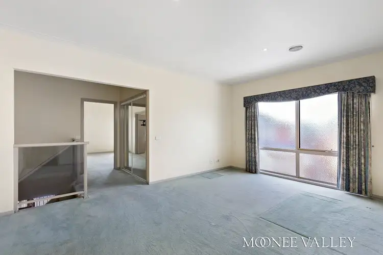 Fifth view of Homely house listing, 5 Karen Court, Avondale Heights VIC 3034