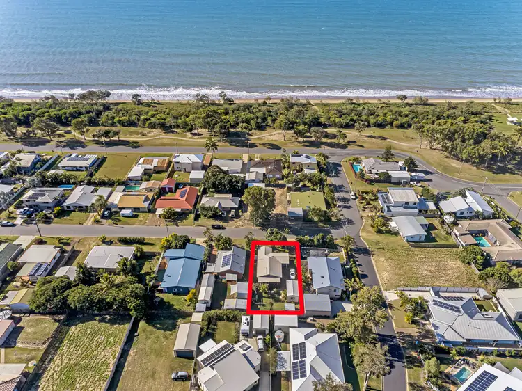 9 Palm Ct, Moore Park Beach QLD 4670