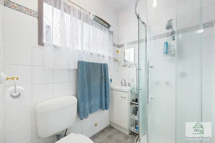 Sixth view of Homely house listing, 5 Catani Ct, Newborough VIC 3825