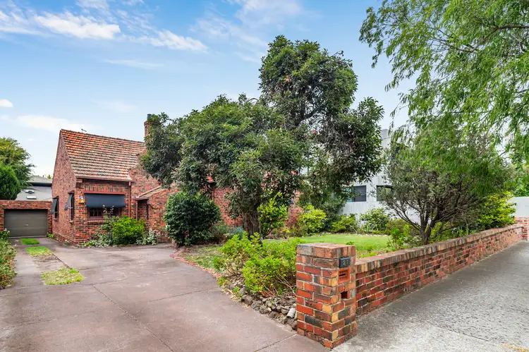 27 Huntingfield Rd, Brighton VIC 3186
