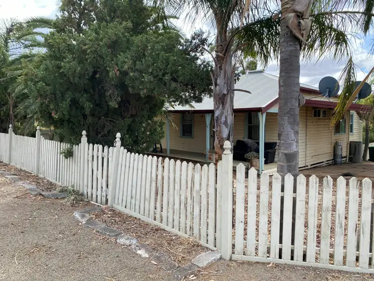 2 Mount St, Melrose SA 5483