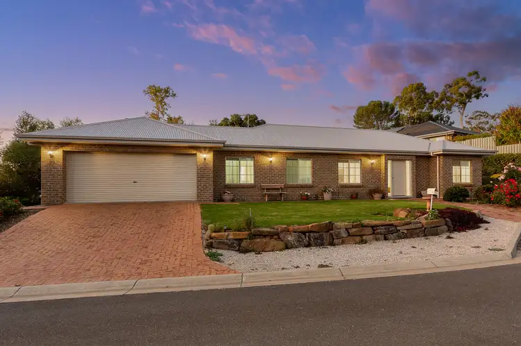 1A Strempel Ave, Hahndorf SA 5245