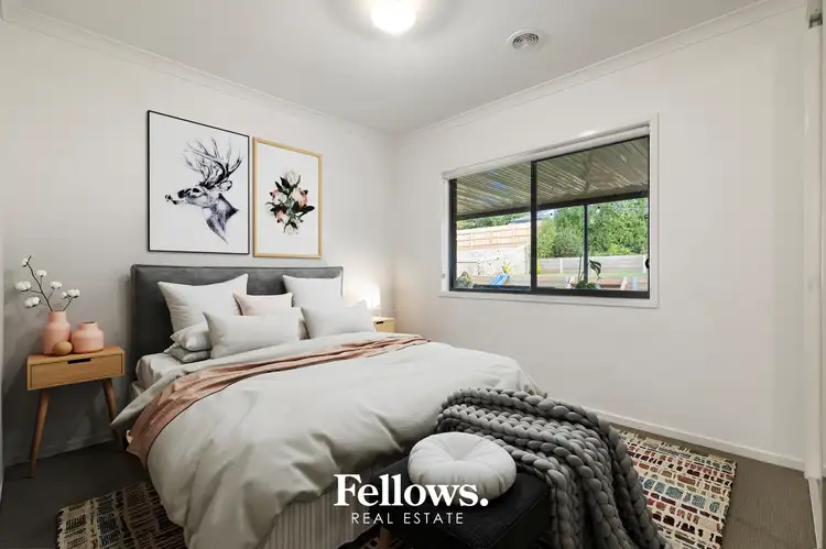Fifth view of Homely house listing, 6 Sonnet Way, Drouin VIC 3818