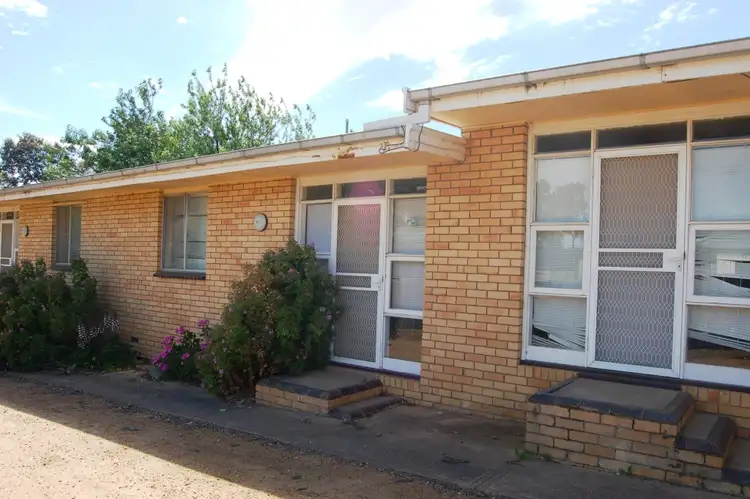 Main view of Homely unit listing, Unit 2/106 Patrick St, Stawell VIC 3380