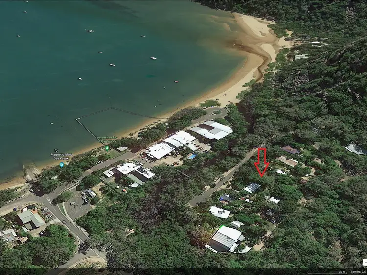 44 Henry Lawson St, Horseshoe Bay QLD 4819