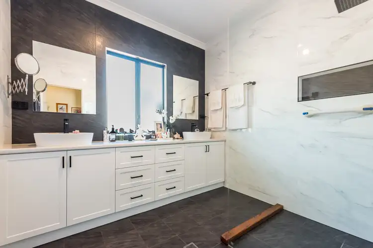 61 Panorama View, Hoddys Well WA 6566
