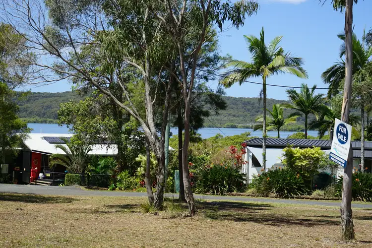 3 Aquamarine Ave