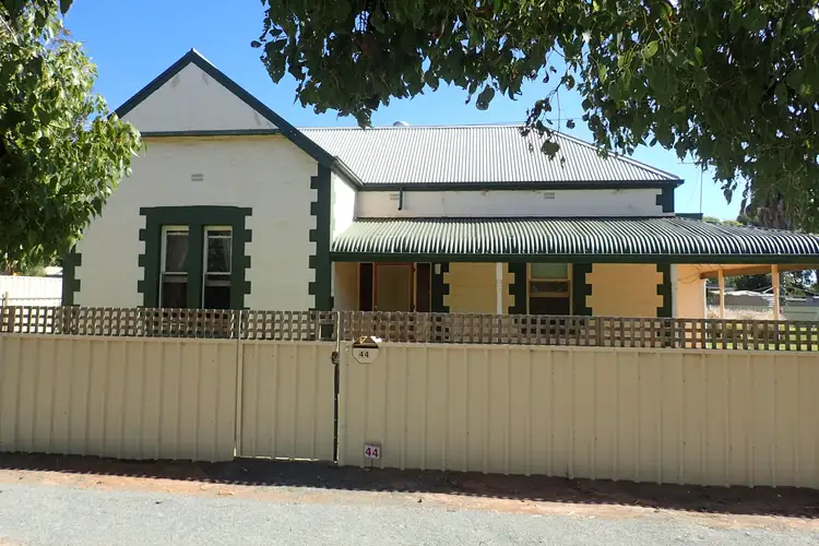 44 Sixth St, Orroroo SA 5431