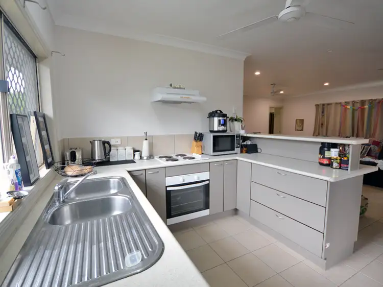 Sixth view of Homely unit listing, 1/7 Alakanum Court, Nanum QLD 4874
