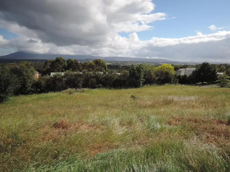 10 Grange Court, Gisborne VIC 3437