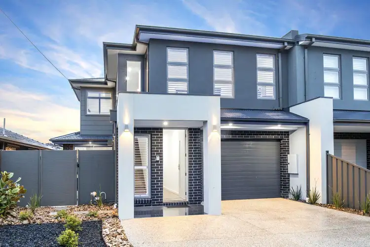 21 River Drive, Avondale Heights VIC 3034