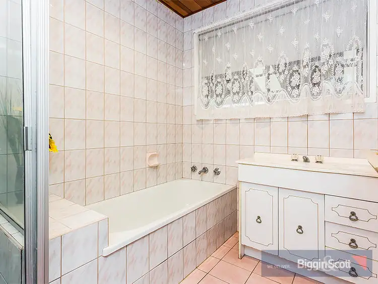Sixth view of Homely house listing, 5 Moffat Street, St Albans VIC 3021