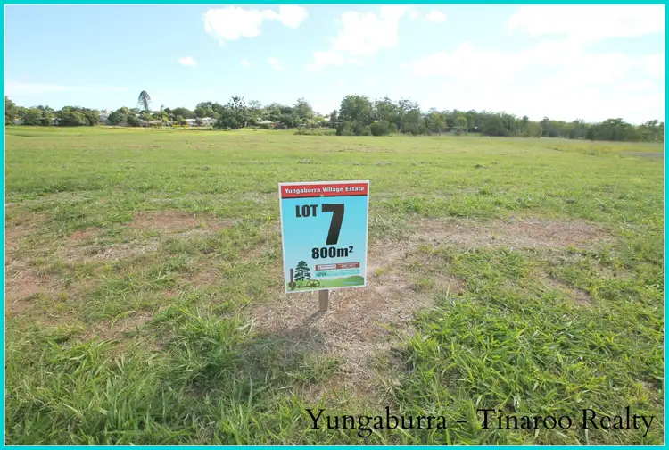 7 Rankine Avenue, Yungaburra QLD 4884