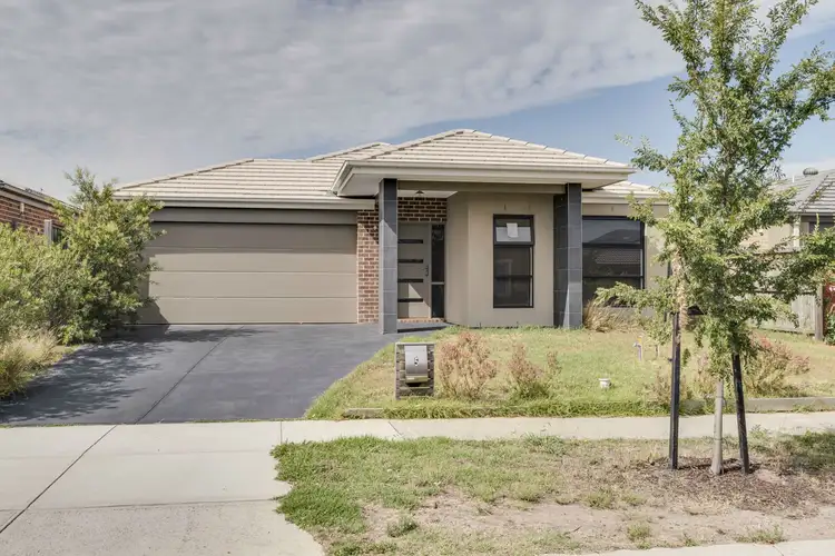 5 Albida Parade, Lyndhurst VIC 3975