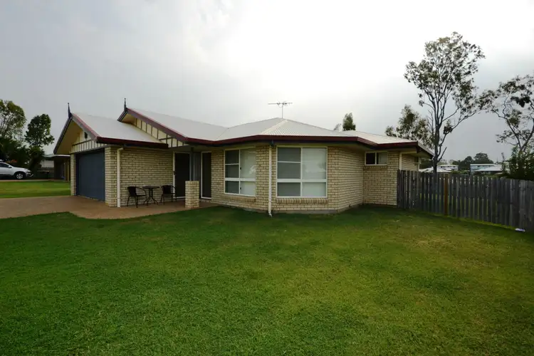 8 Seonaid Place, Gracemere QLD 4702