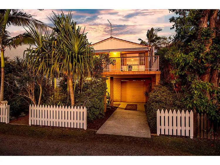 24 South Beach Road, Brunswick Heads NSW 2483