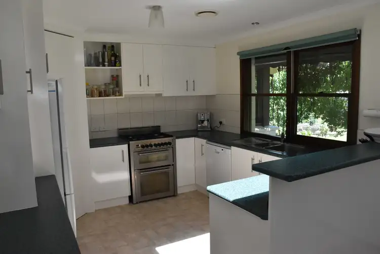 Seventh view of Homely house listing, 3 Erica Ct, Traralgon VIC 3844
