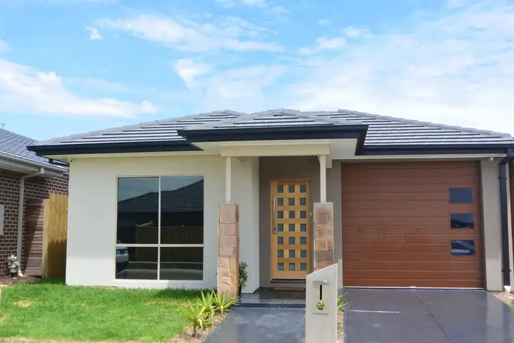 16 Callistemon Street, Officer VIC 3809