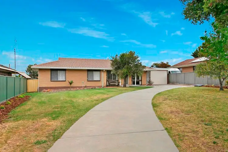 7 Wallaby Avenue, Kangaroo Flat VIC 3555