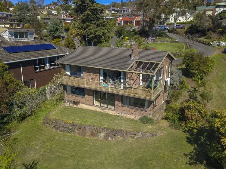 18 Floreat Cres, Trevallyn TAS 7250
