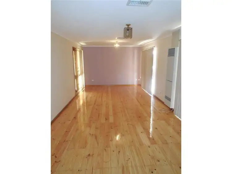 2 Effie Court, Para Vista SA 5093