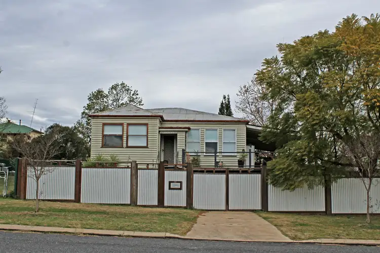 42 Albert Street, Warwick QLD 4370