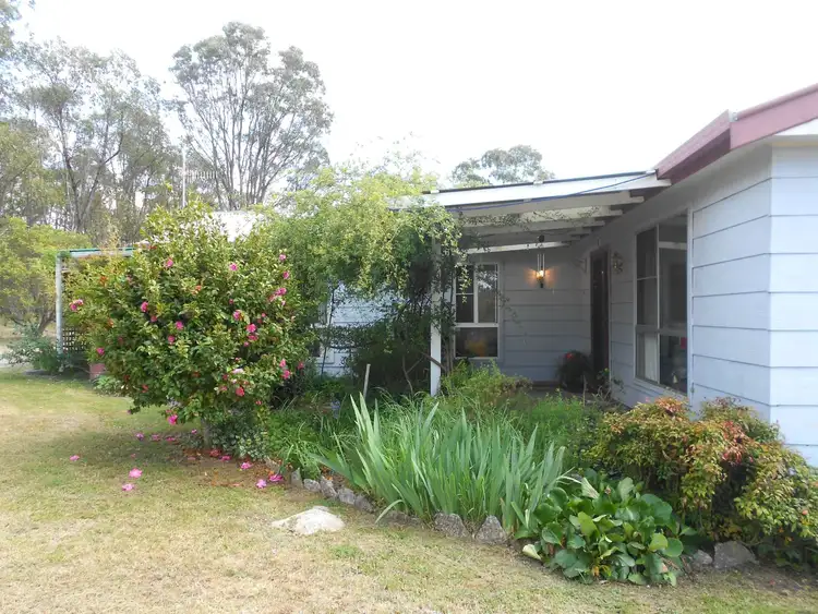 113 DEVON COURT Road, Uralla NSW 2358