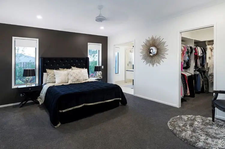 5 Sunwood Cres, Maudsland QLD 4210