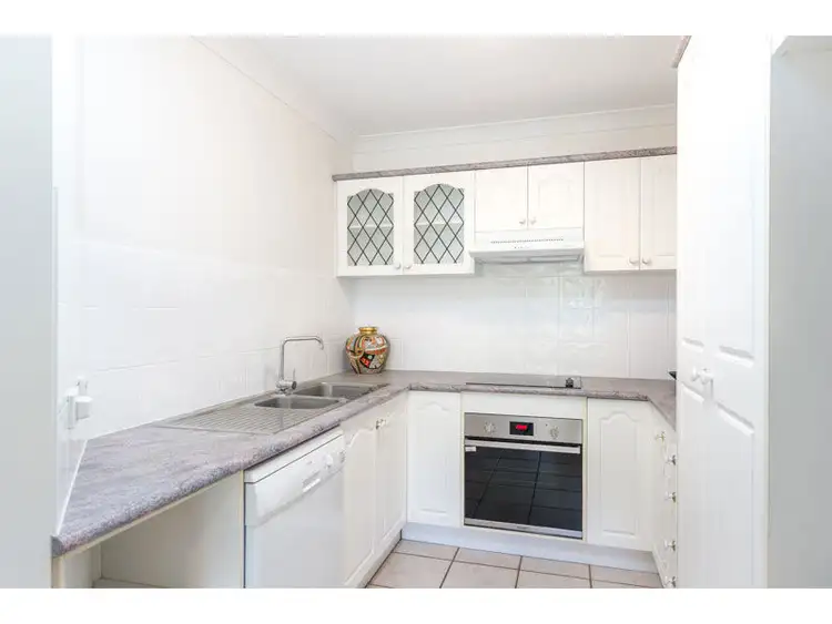 Sixth view of Homely unit listing, 2//55 Riding Road, Hawthorne QLD 4171