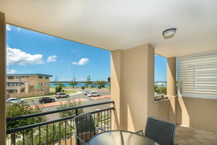 215/392 Marine Parade, Labrador QLD 4215