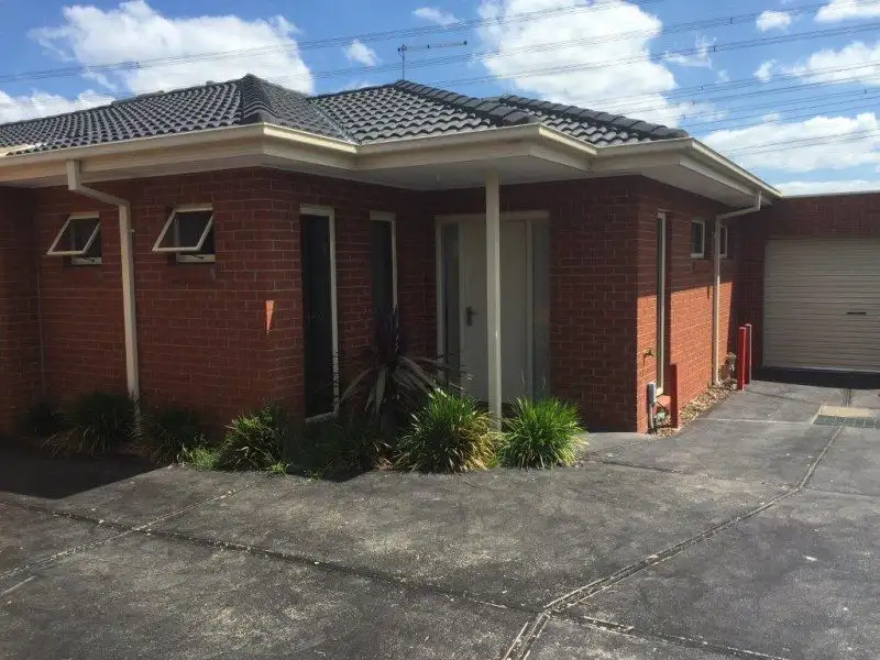 Main view of Homely unit listing, Unit 3/82 Endeavour Drive, Cranbourne West VIC 3977