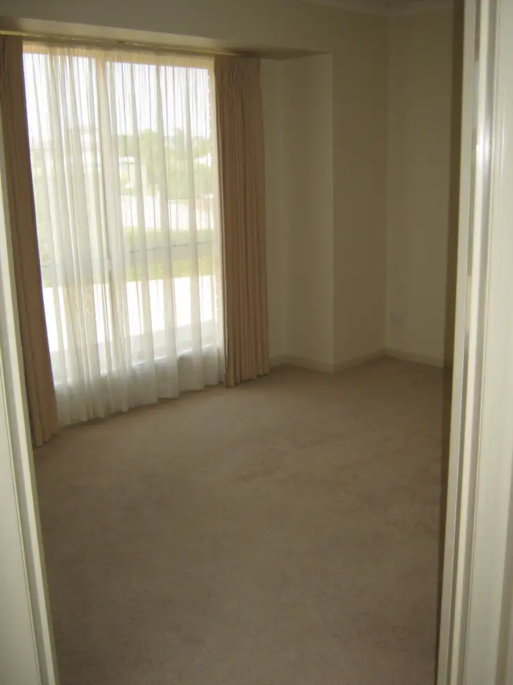 Fifth view of Homely unit listing, 27a Charlton Place, Bairnsdale VIC 3875