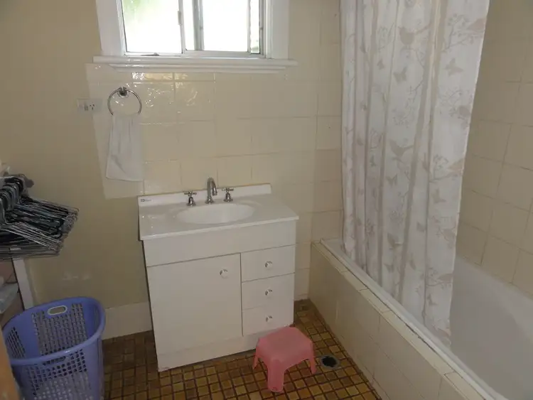 Sixth view of Homely house listing, 100 Beryl St, Broken Hill NSW 2880