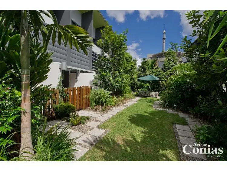 2/28 Cordelia Street, South Brisbane QLD 4101