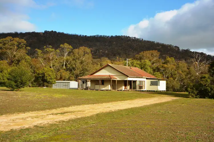 118 Burrong Basin Road, Stawell VIC 3380