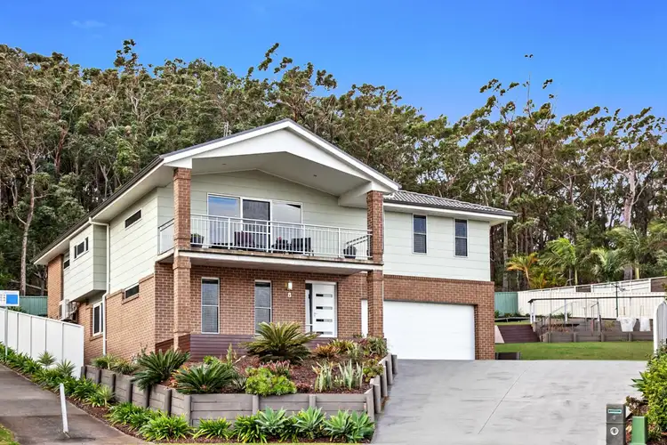 8 Sugarglider Court, Belmont NSW 2280