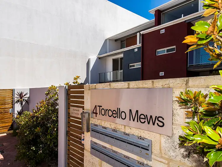 Third view of Homely unit listing, 10/4 Torcello Mews, Mandurah WA 6210