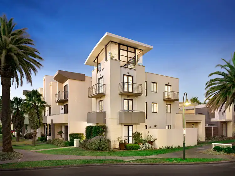 10 Beacon Vista, Port Melbourne VIC 3207
