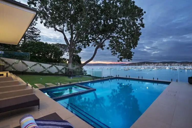 21 Bellevue Rd, Belmont NSW 2280