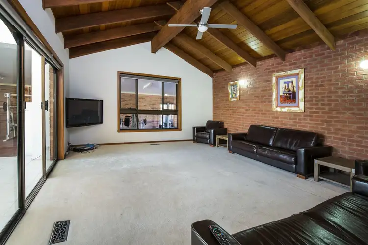 Fifth view of Homely house listing, 2 Karen Court, Avondale Heights VIC 3034