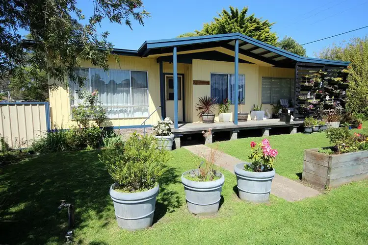 2 Linton Street, Eden NSW 2551