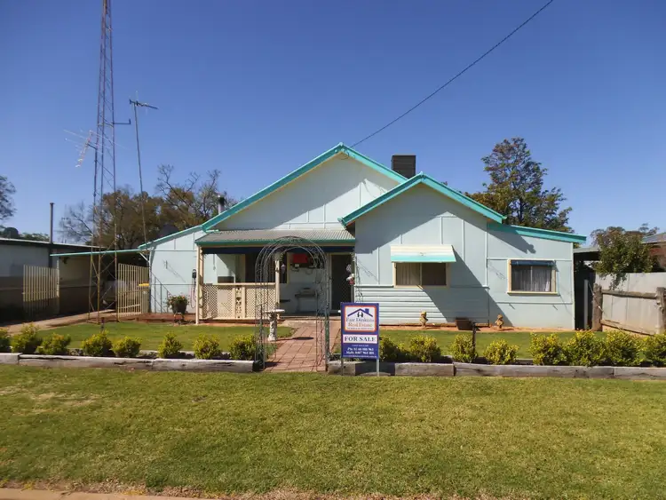 4 Poincaire Street, Trangie NSW 2823