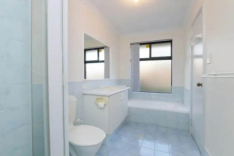 Fifth view of Homely villa listing, 27/7 Lester Drive, Thornlie WA 6108